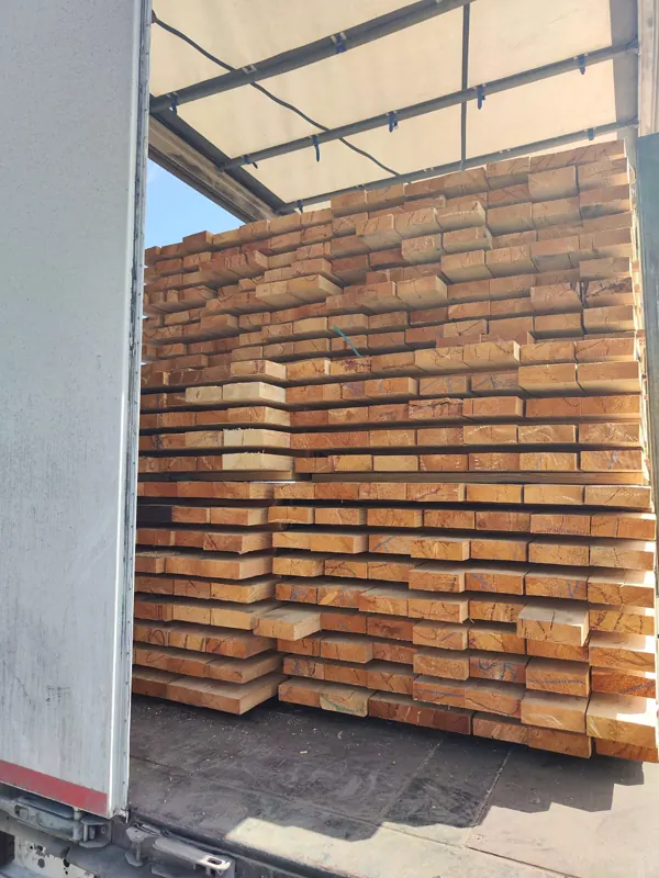 Обрезная доска из лиственницы камерной сушки 50×150
